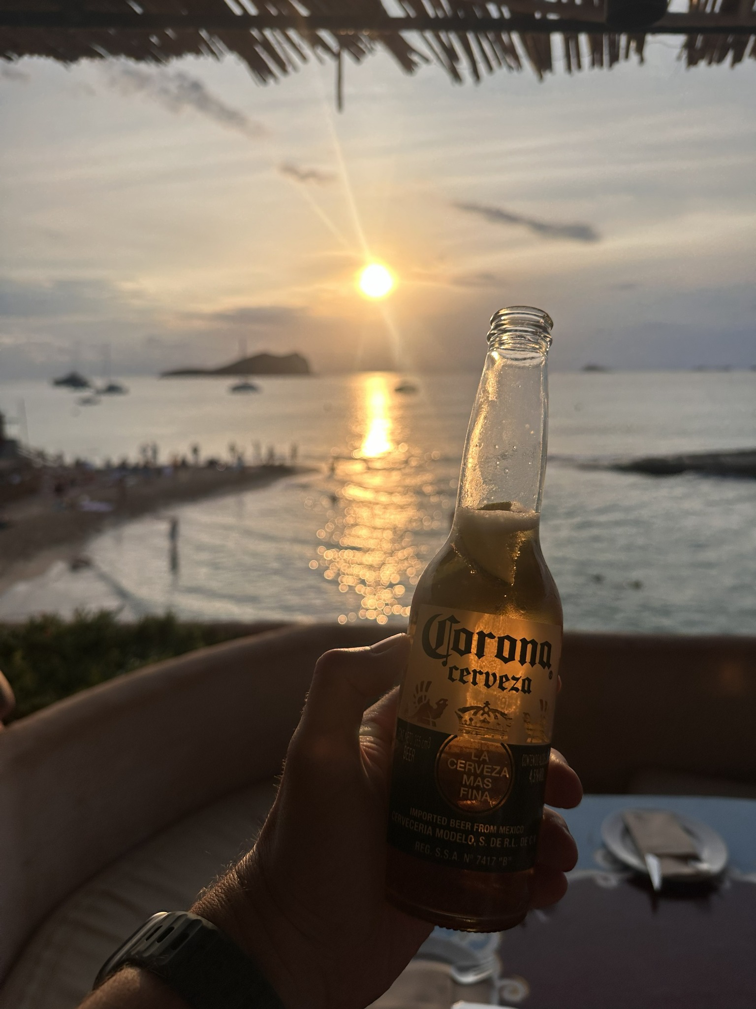 Biertje bij zonsondergang